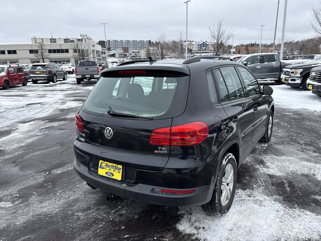 Used 2017 Volkswagen Tiguan S image 6