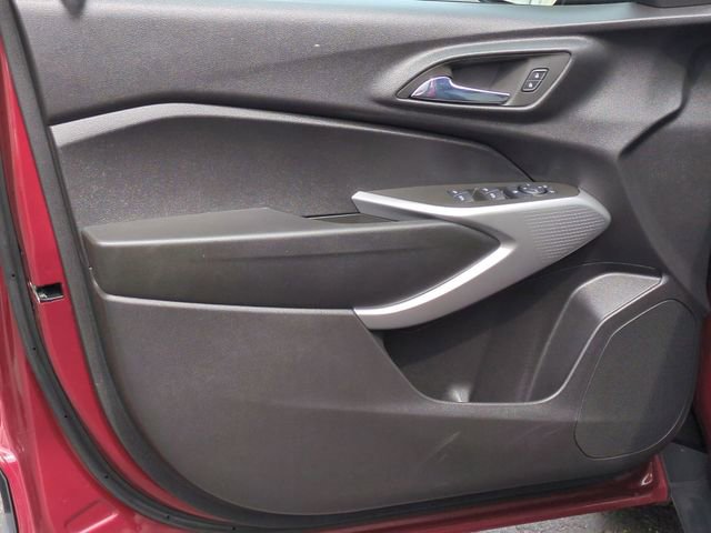 Used 2024 Chevrolet Trax RS w/ Driver Confidence Package FWD image 21
