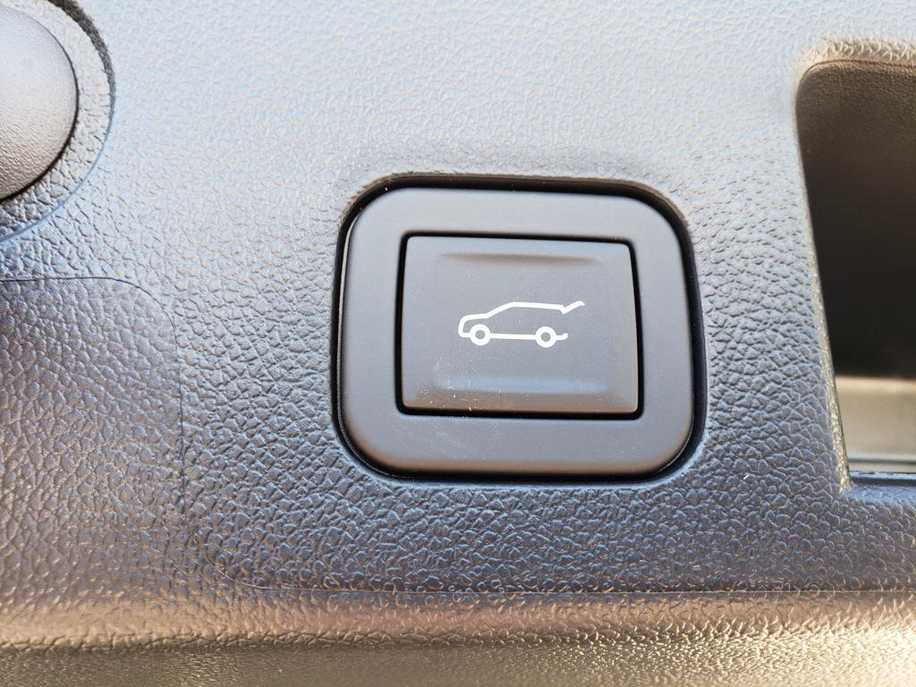 New 2026 Chevrolet Equinox RS w/ Convenience Package III FWD image 11