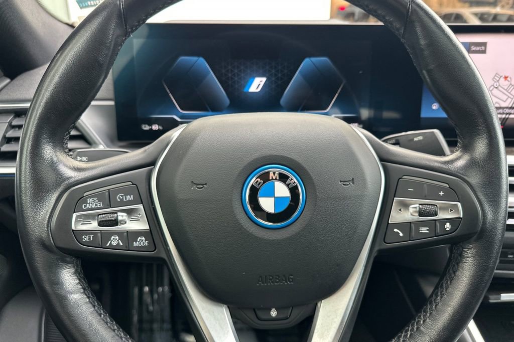 Used 2023 BMW i4 eDrive35 image 26
