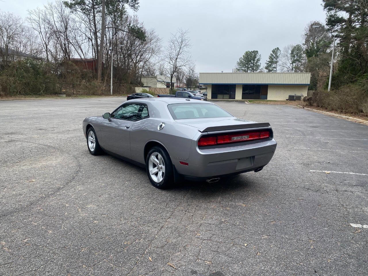Used 2013 Dodge Challenger SXT RWD image 6