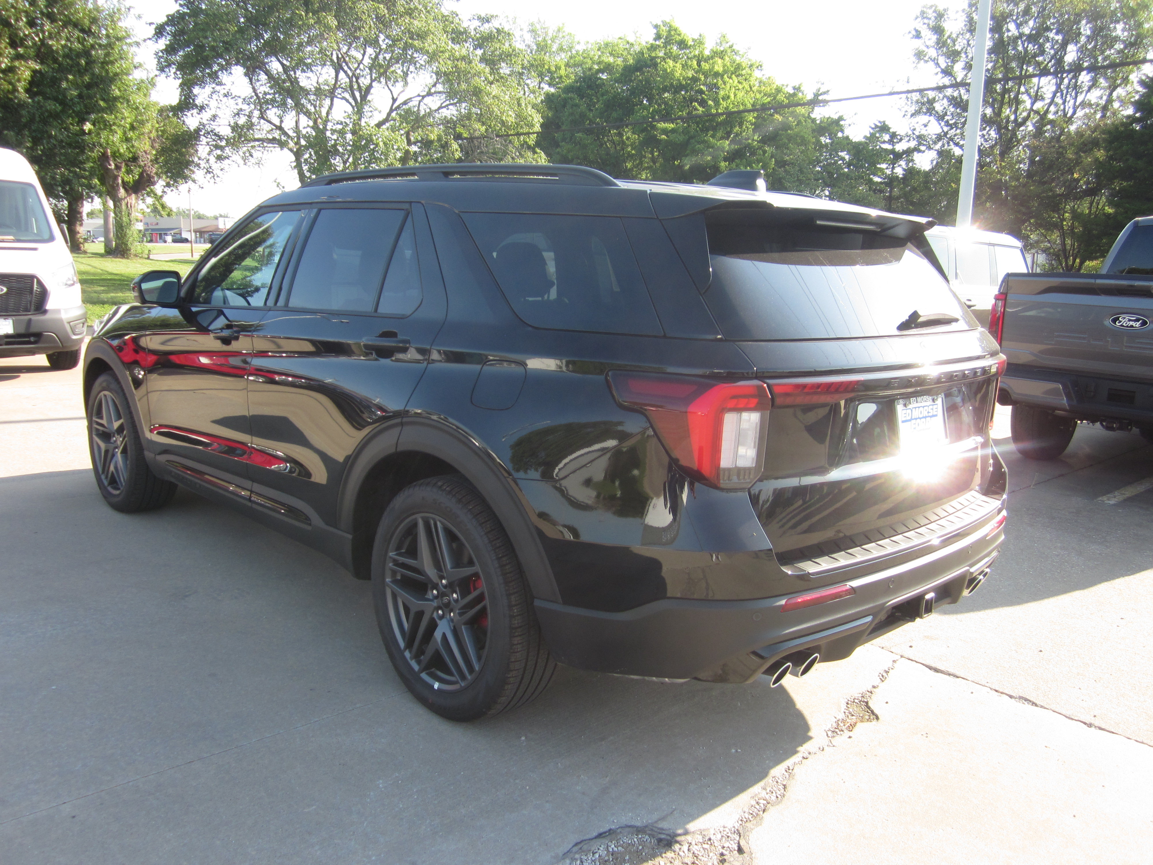 New 2026 Ford Explorer ST w/ Sun And Sound Package AWD/4WD image 4