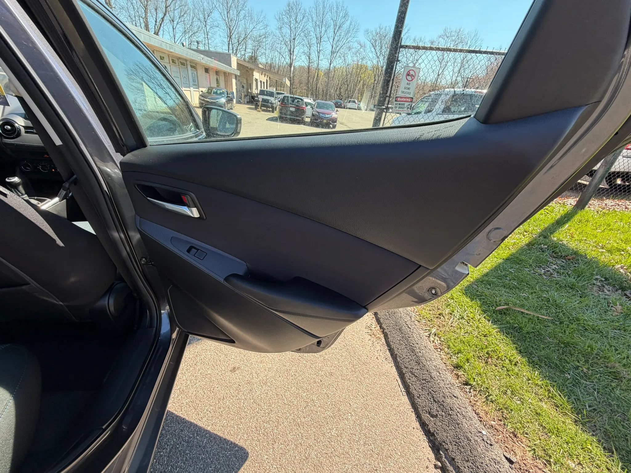 Used 2016 Scion iA FWD image 17
