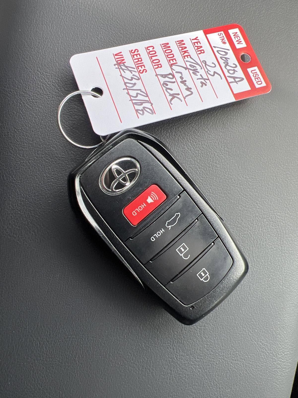 Used 2025 Toyota Crown Platinum AWD/4WD image 24