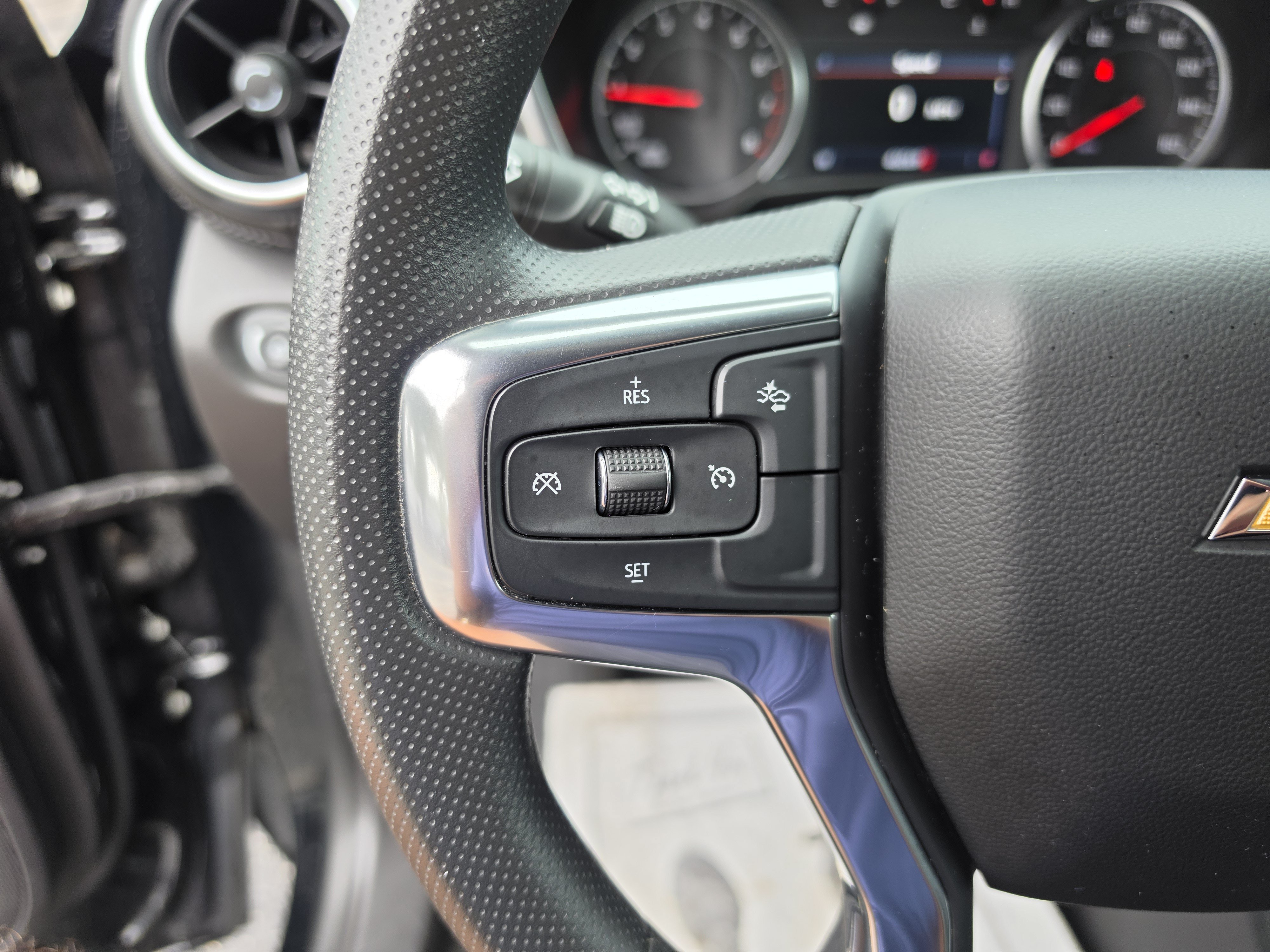 Used 2025 Chevrolet Blazer LT FWD image 31