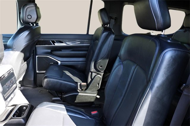 Used 2022 Jeep Wagoneer Series II w/ Flexible Seating Group image 14