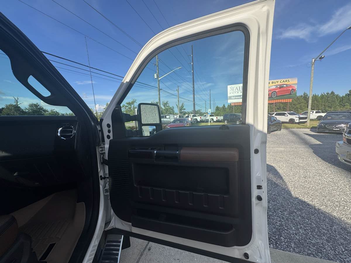 Used 2015 Ford F450 Platinum AWD/4WD image 31