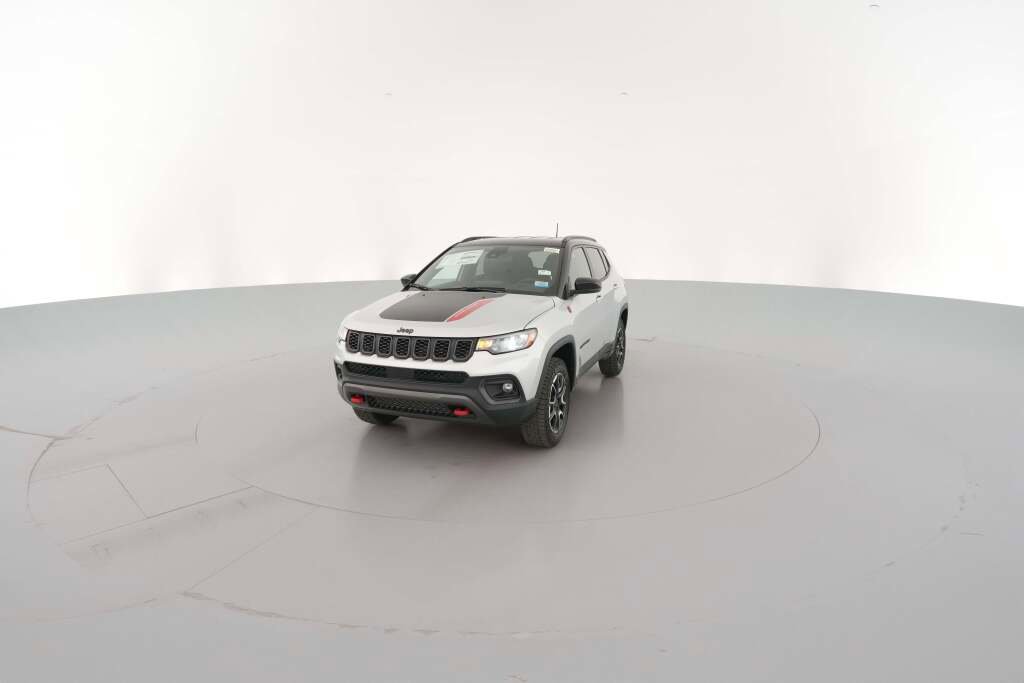 New 2026 Jeep Compass Trailhawk image 3