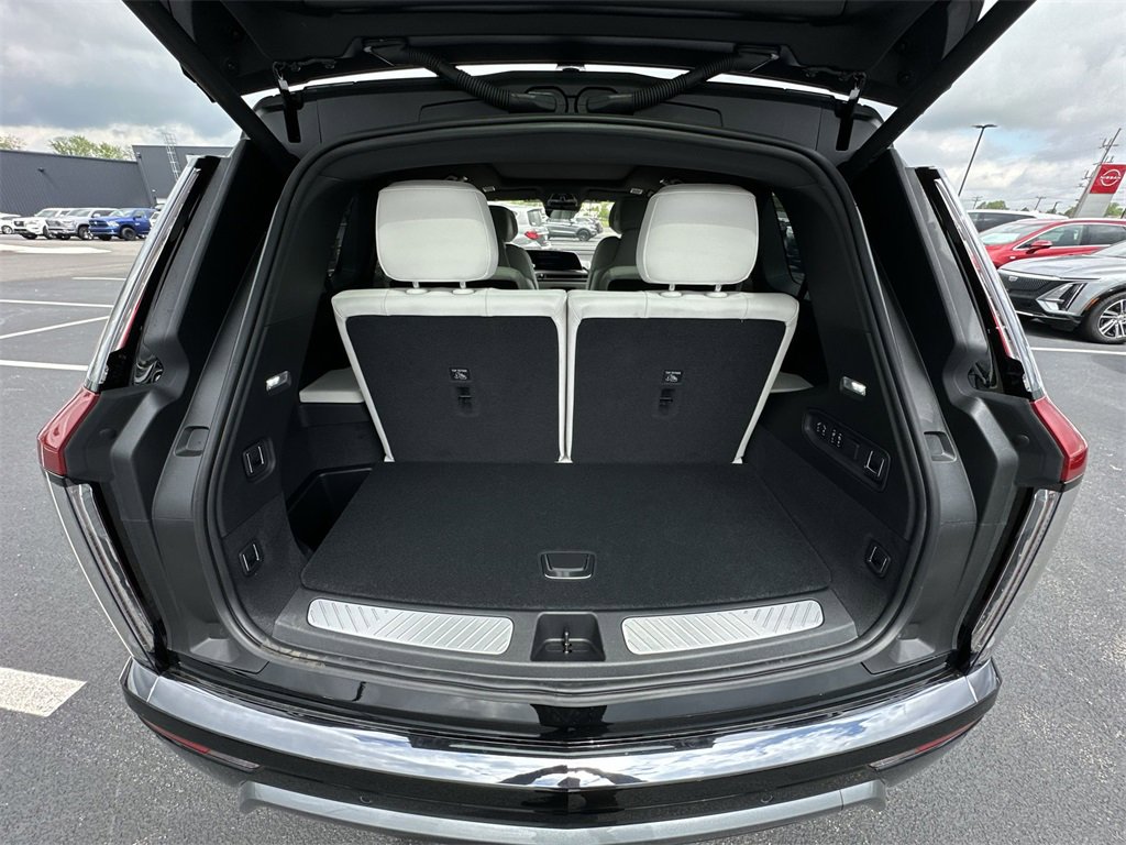 New 2026 Cadillac Vistiq Sport image 25