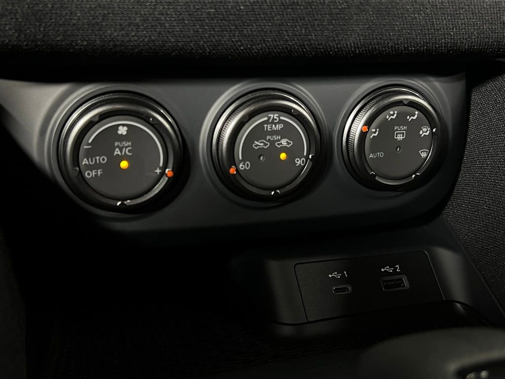 Used 2025 Nissan Z Sport w/ Floor Mat Package image 21