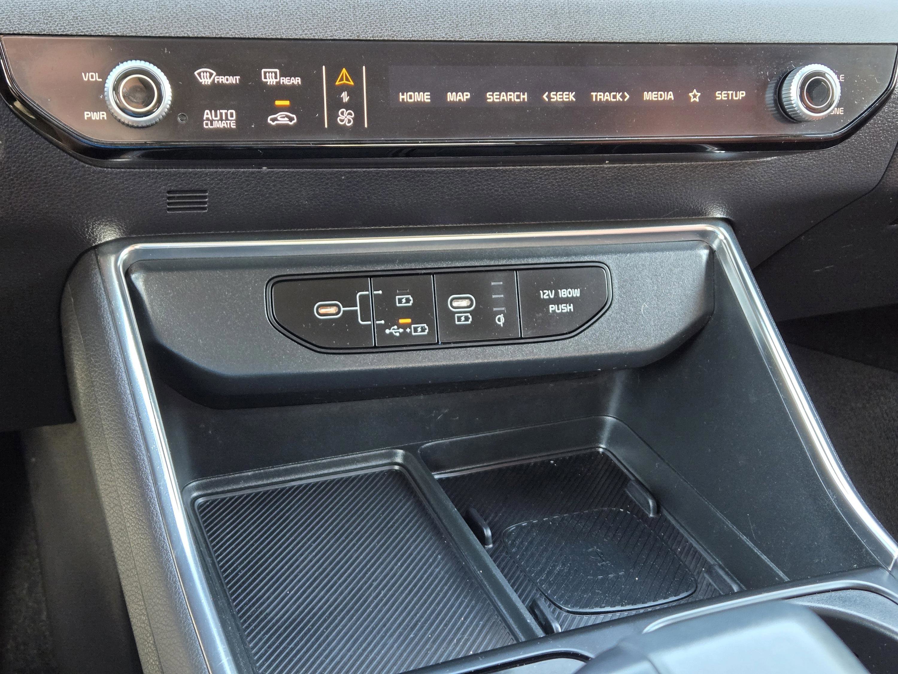 Used 2025 Kia Carnival SX image 28