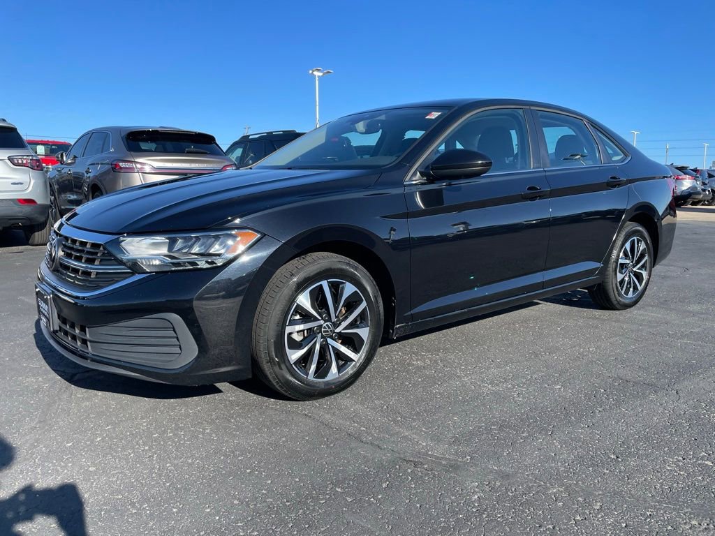 Used 2024 Volkswagen Jetta S image 6