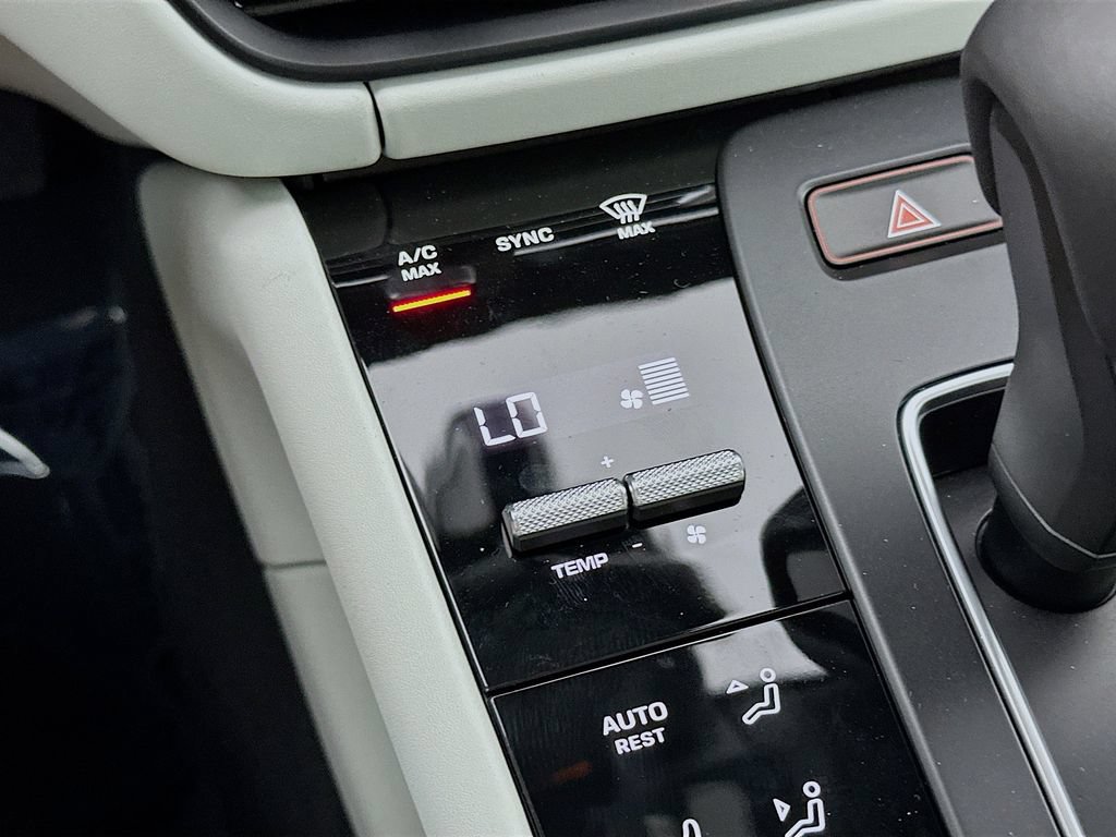 New 2026 Porsche Macan GTS AWD/4WD image 18