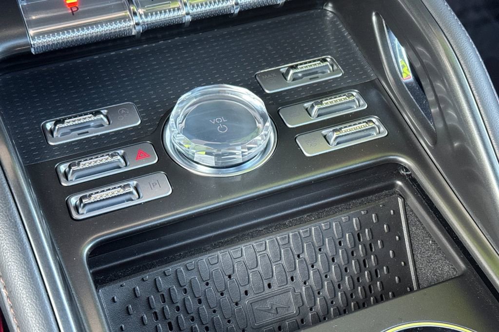 Used 2024 Lincoln Nautilus Reserve w/ Equipment Group 202A image 21