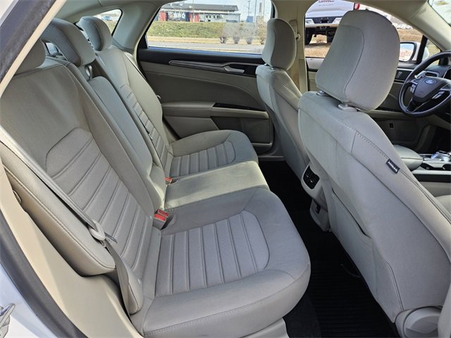 Used 2020 Ford Fusion SE image 15