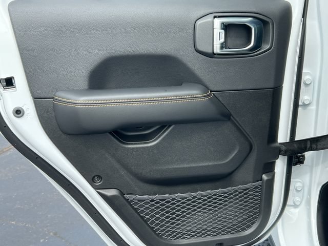 New 2027 Jeep Wrangler Unlimited Sahara AWD/4WD image 36