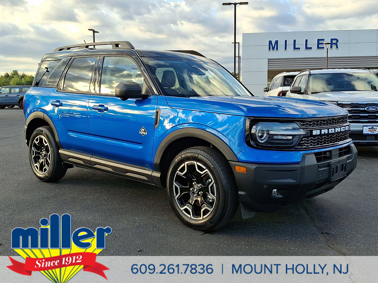 Used 2025 Ford Bronco Sport Outer Banks w/ Outer Banks Tech Package+ AWD/4WD image 1