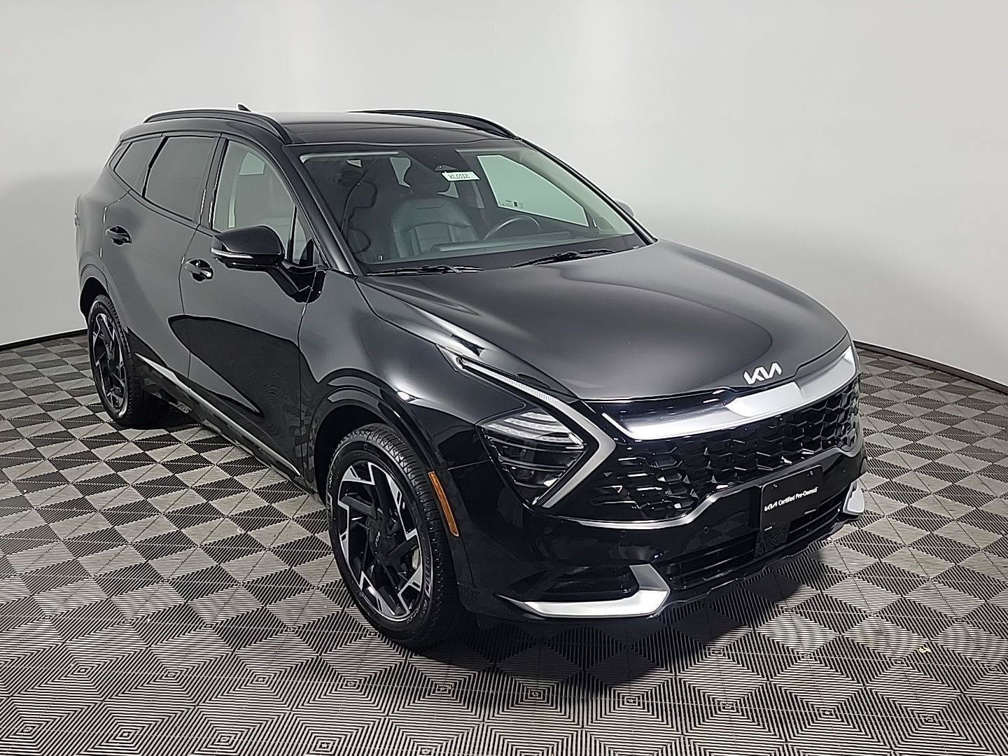 Used 2025 Kia Sportage SX AWD/4WD image 2