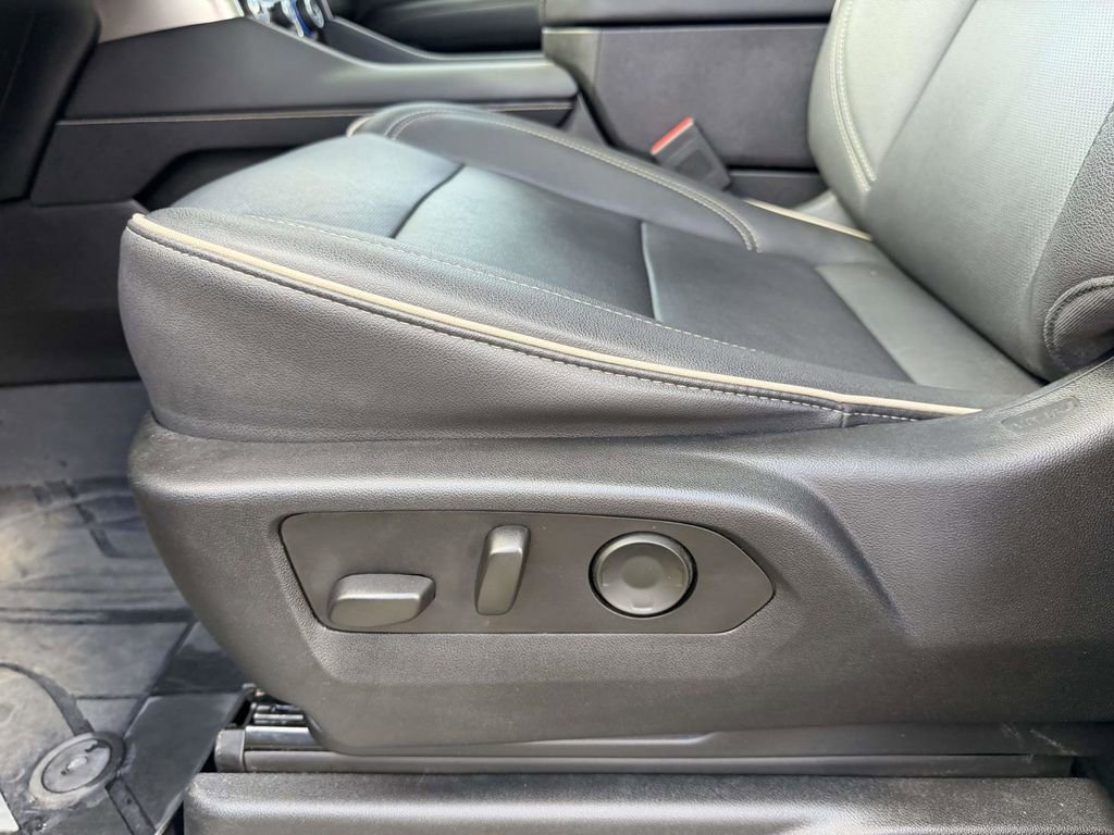 Used 2023 Chevrolet Tahoe Premier AWD/4WD image 24