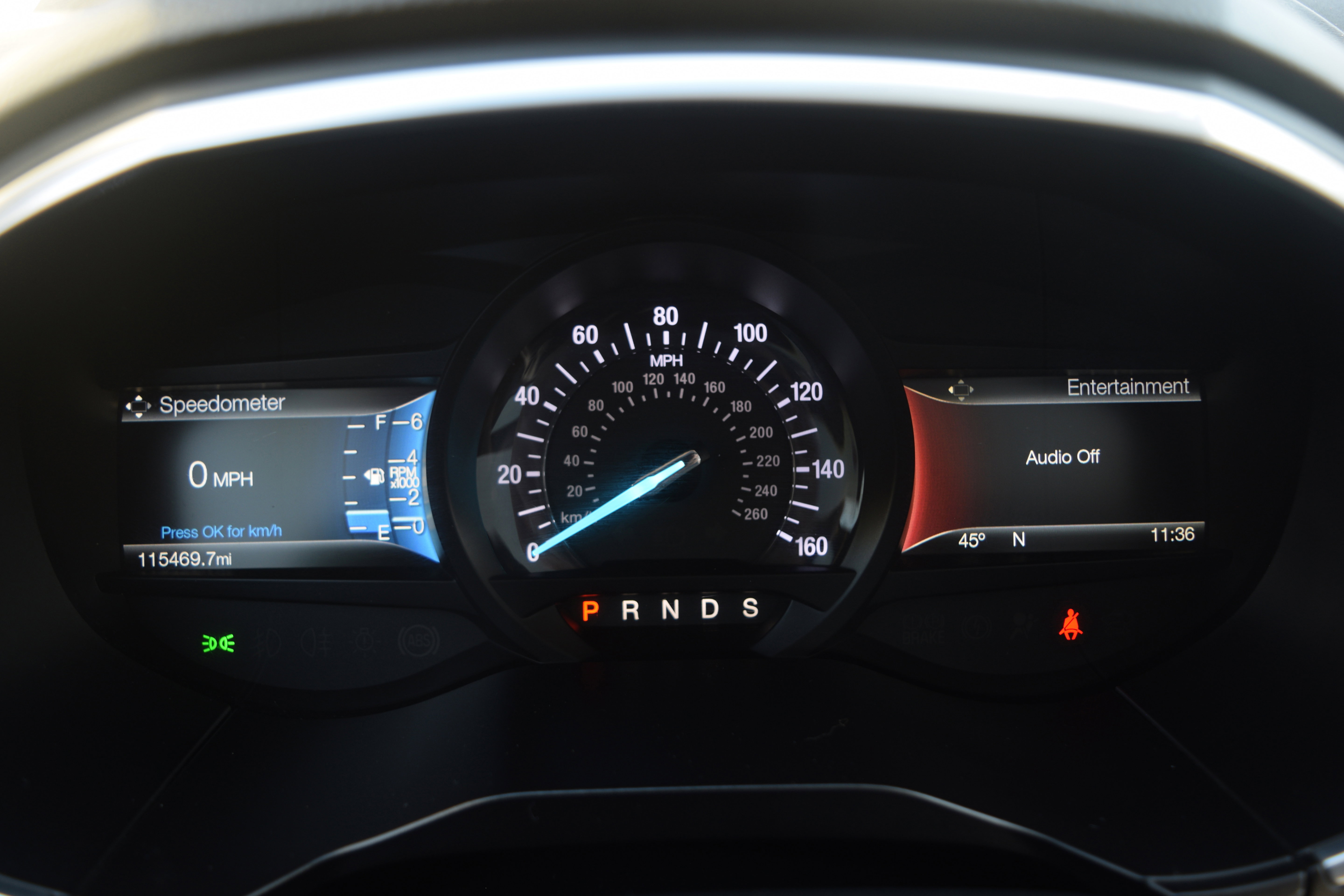 Used 2018 Ford Edge Titanium w/ Equipment Group 301A image 3