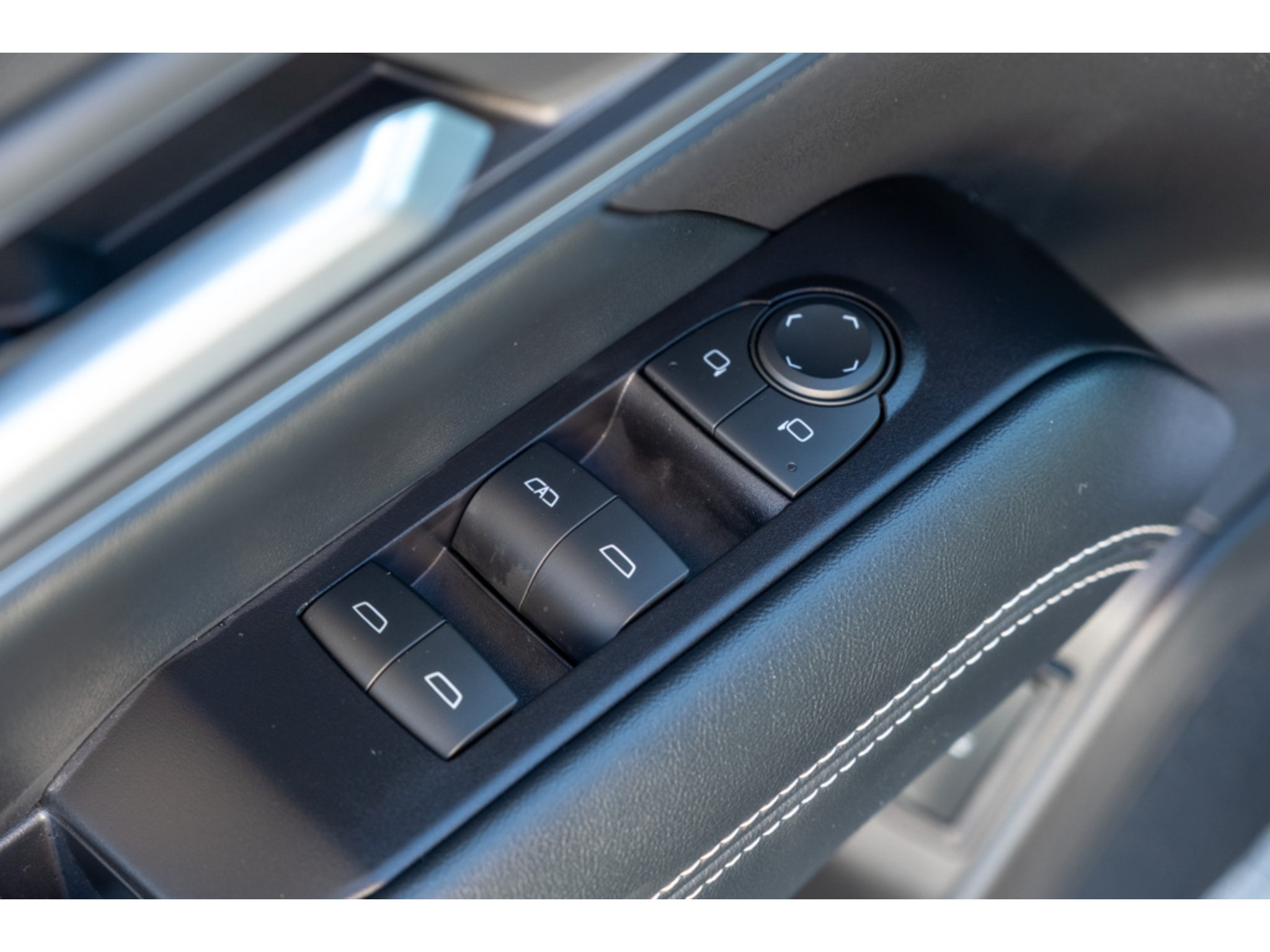 New 2027 GMC Terrain Elevation w/ Elevation Premium Package FWD image 14