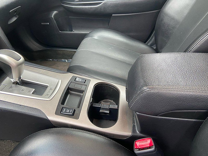 Used 2011 Subaru Outback 2.5i Limited w/ PWR Moonroof Pkg image 11