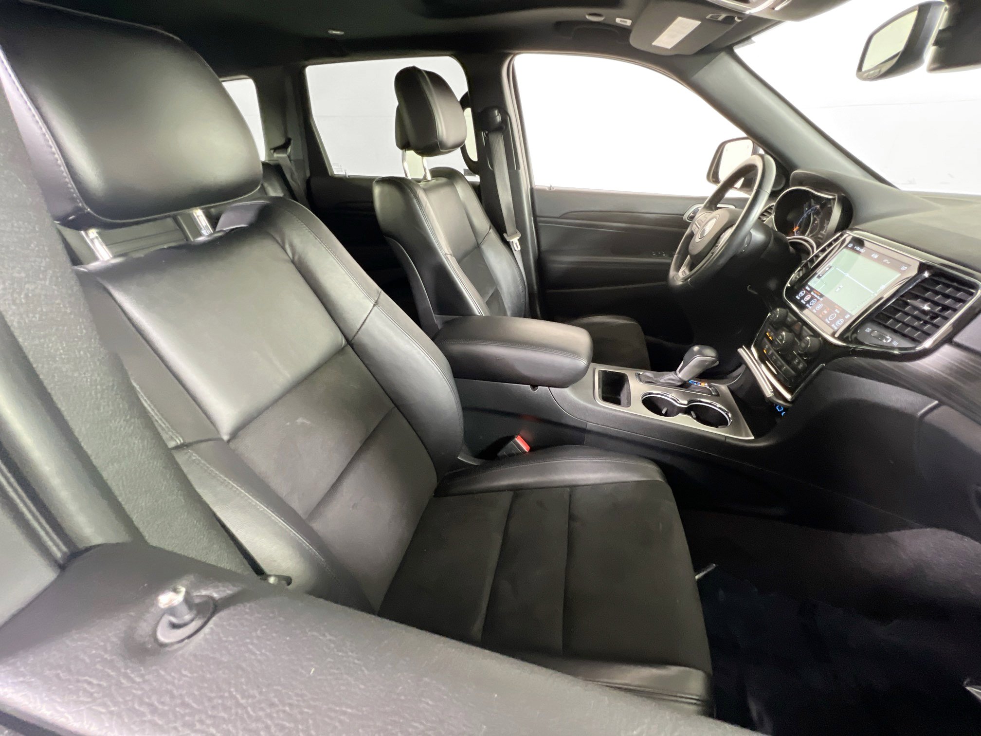 Used 2022 Jeep Grand Cherokee Laredo X image 27