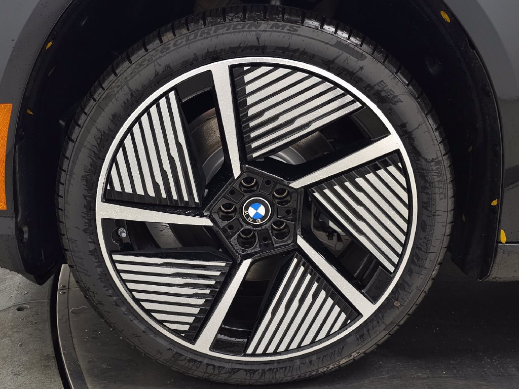 New 2027 BMW iX3 50 xDrive w/ Technology Package AWD/4WD image 7