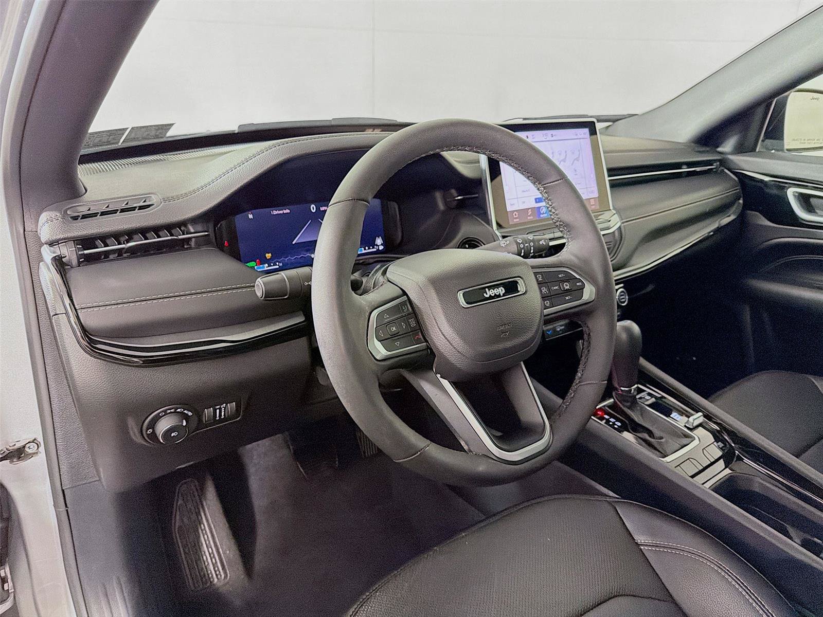 Used 2024 Jeep Compass Limited w/ Driver Assist Group I AWD/4WD image 16