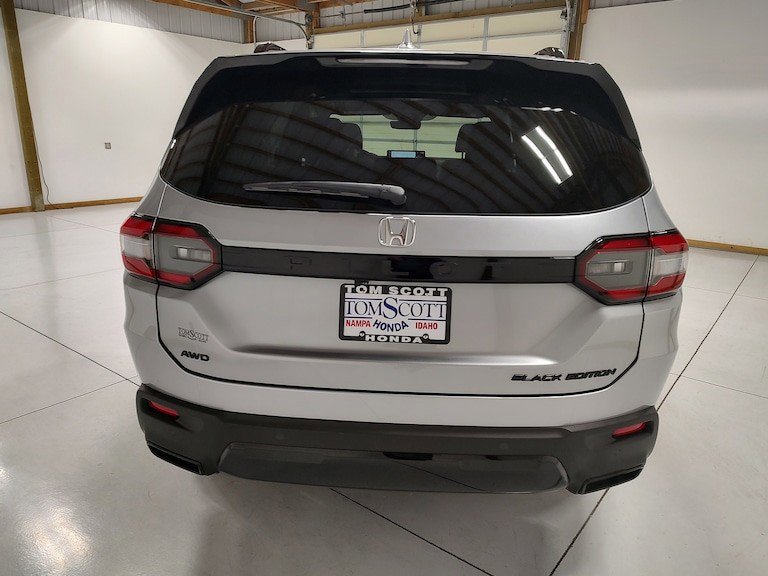 New 2026 Honda Pilot Black Edition image 13