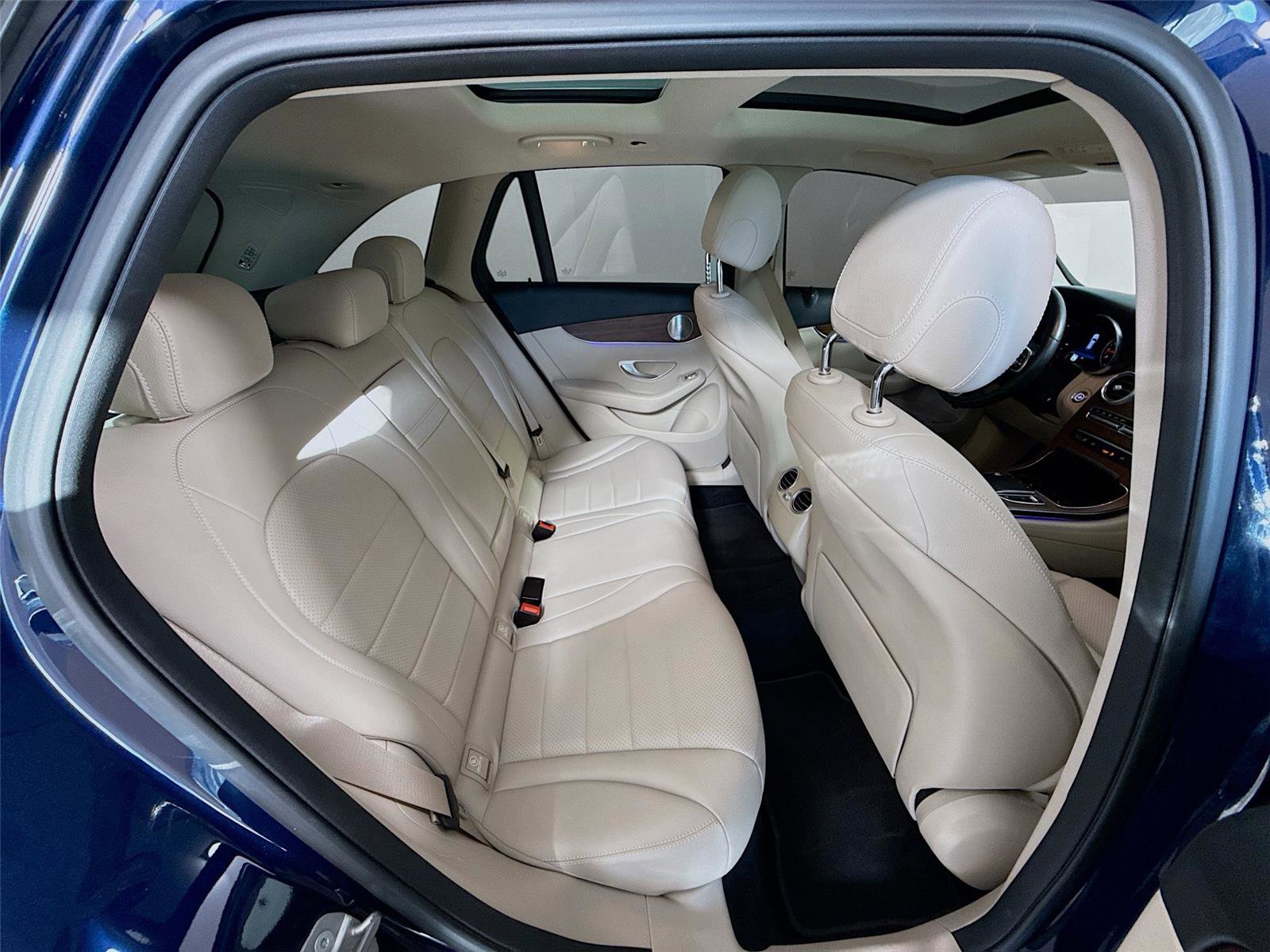 Used 2020 Mercedes-Benz GLC 300 4MATIC image 22
