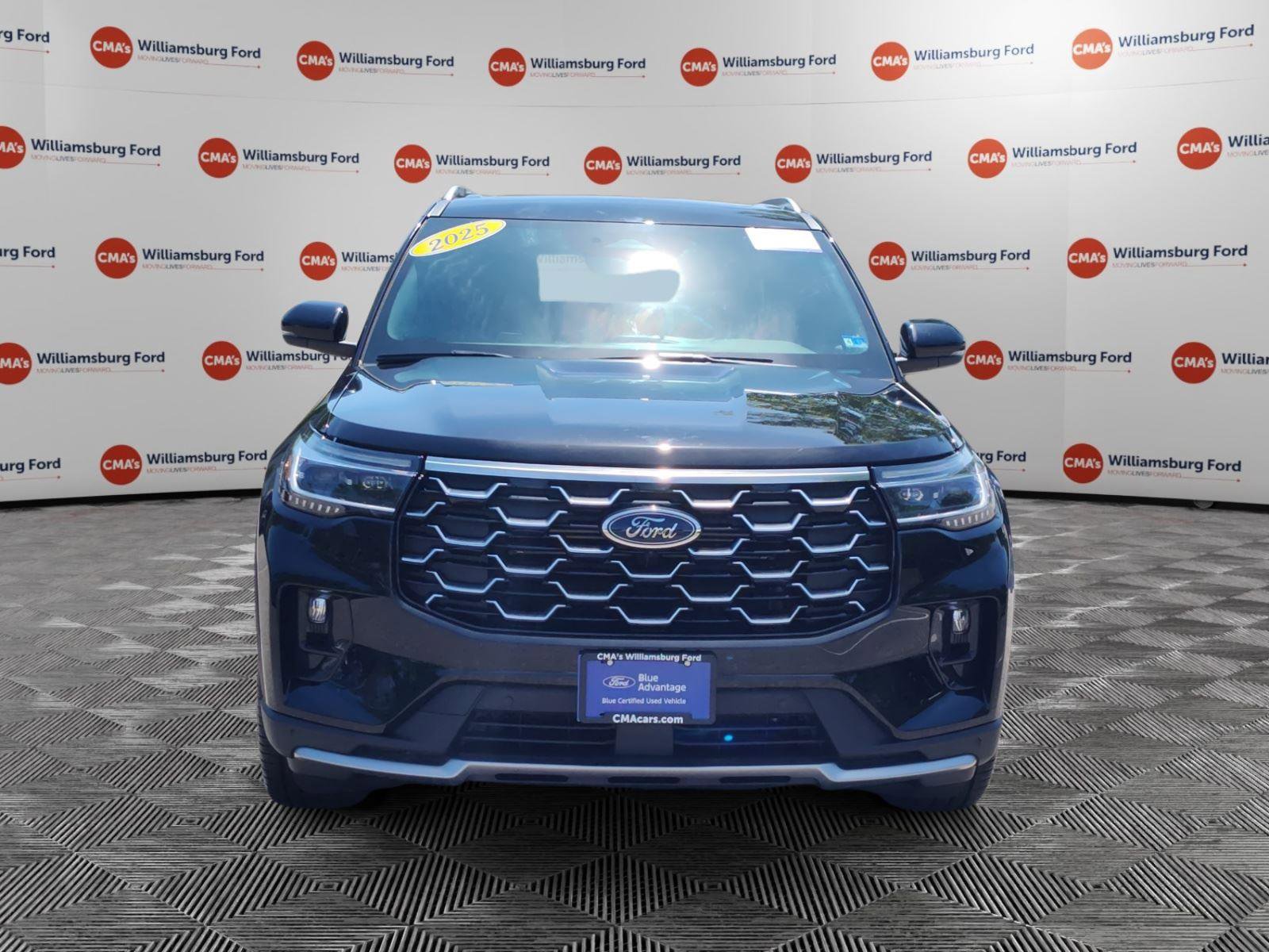 Certified 2025 Ford Explorer Platinum w/ Ultimate Package AWD/4WD image 8