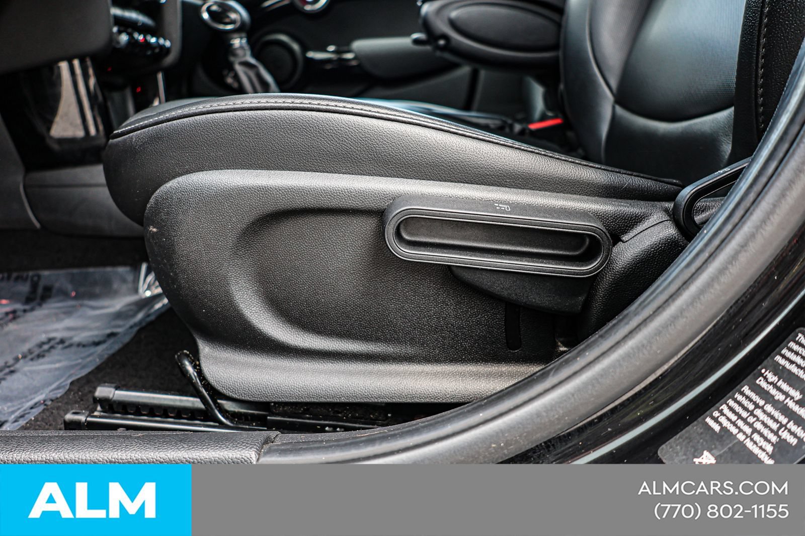 Used 2019 MINI Cooper 4-Door Hardtop FWD image 19