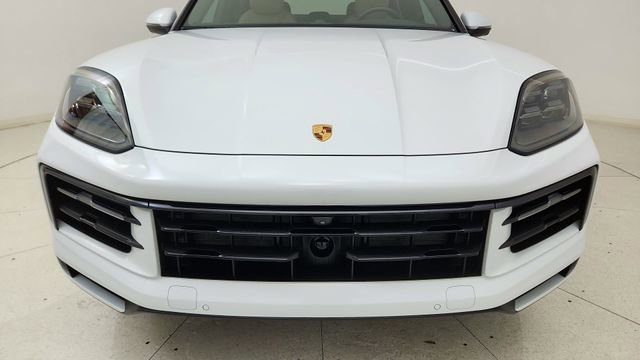 Used 2025 Porsche Cayenne Coupe AWD/4WD image 8
