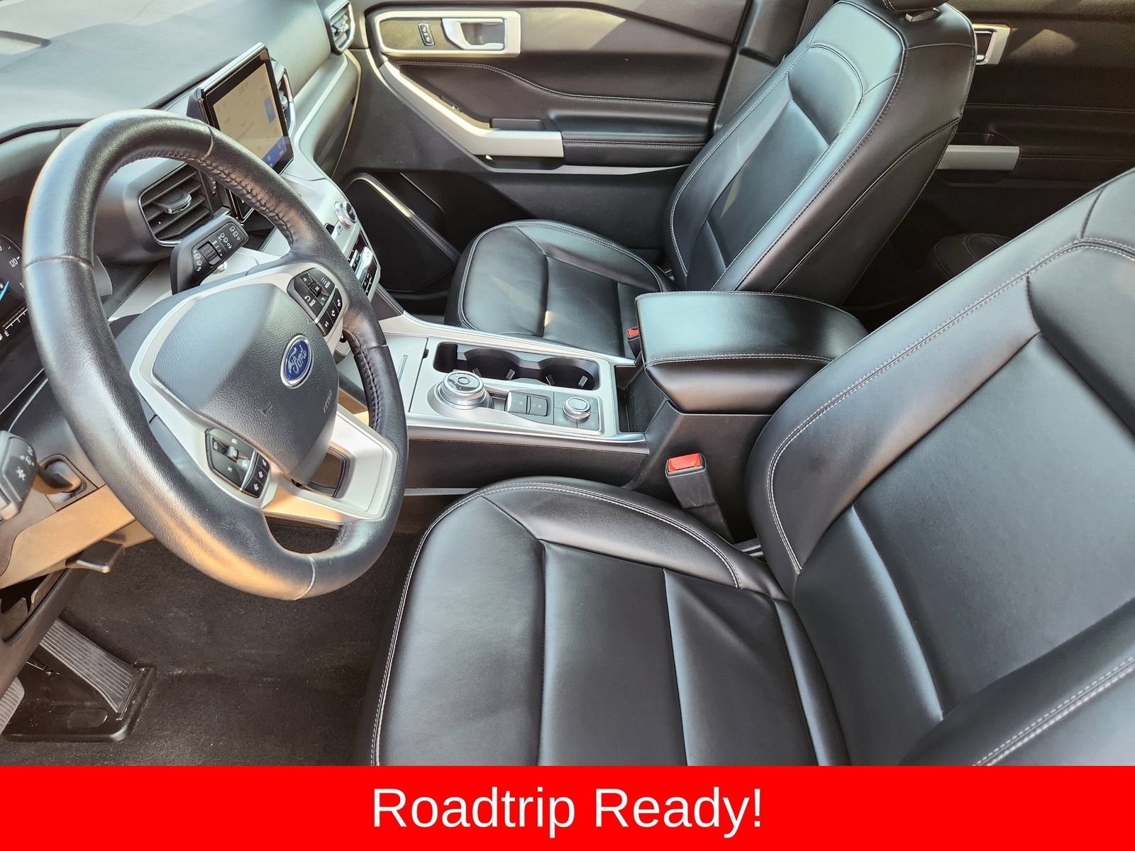 Used 2024 Ford Explorer XLT w/ Equipment Group 202A AWD/4WD image 23