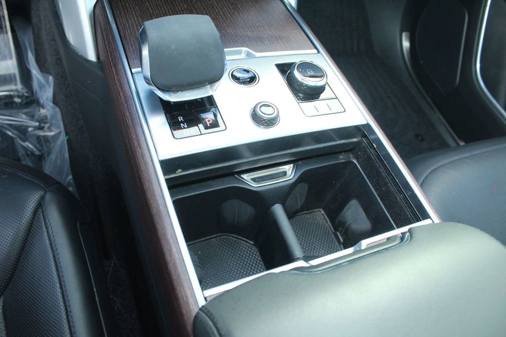 Used 2023 Land Rover Range Rover SE image 16