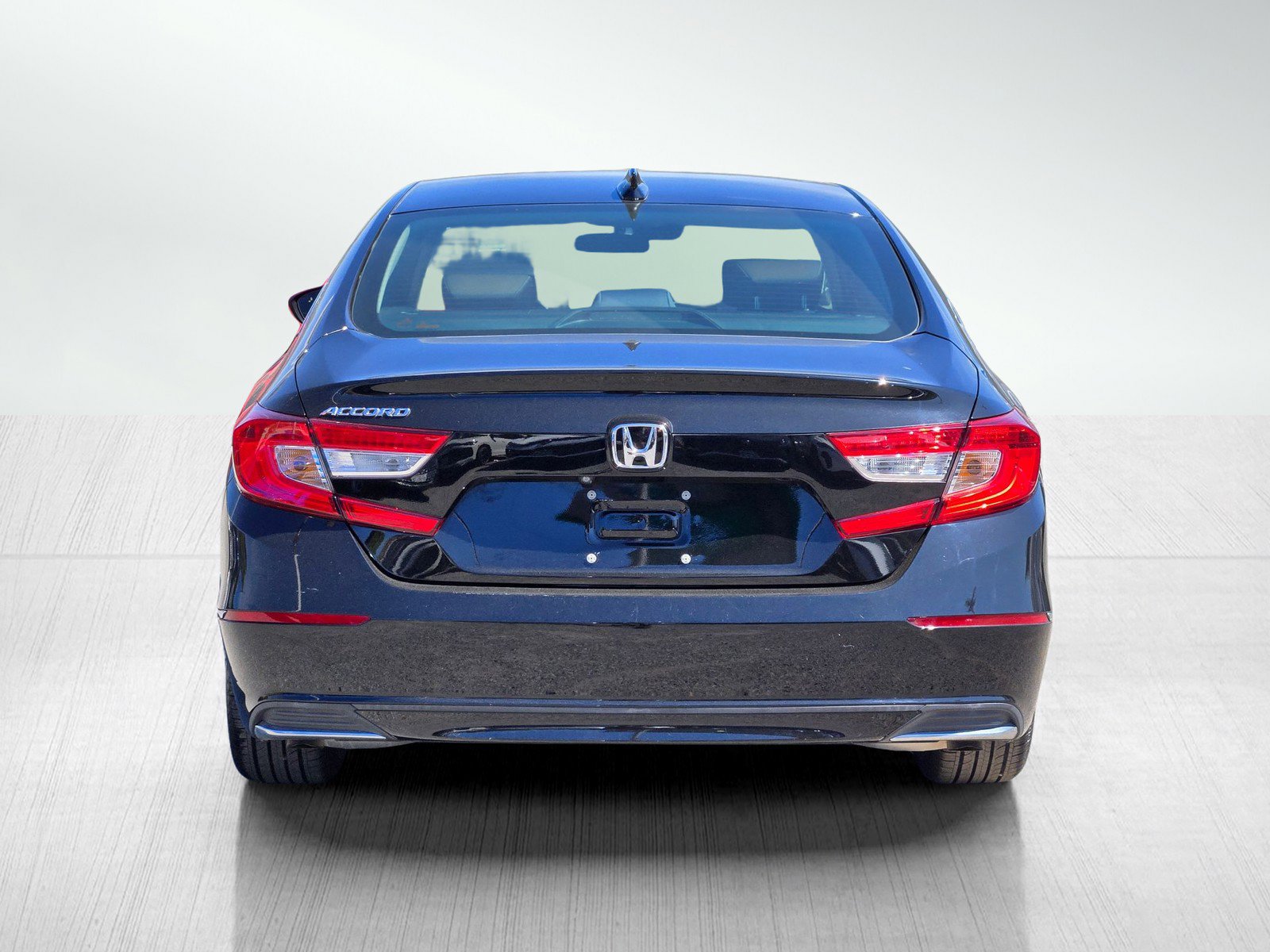 Used 2018 Honda Accord EX image 5