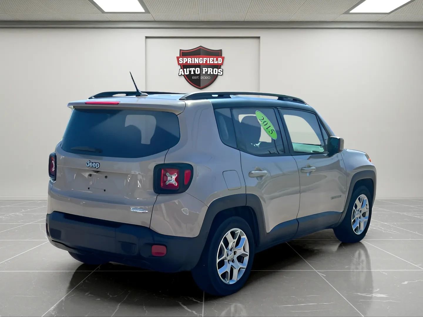 Used 2015 Jeep Renegade Latitude image 5