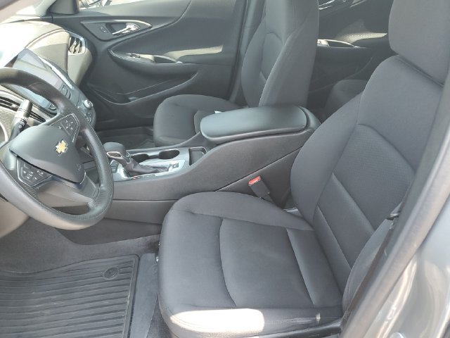 Used 2025 Chevrolet Malibu LS FWD image 16