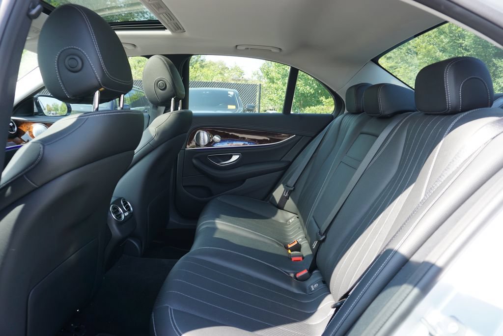 Used 2017 Mercedes-Benz E 300 4MATIC image 23