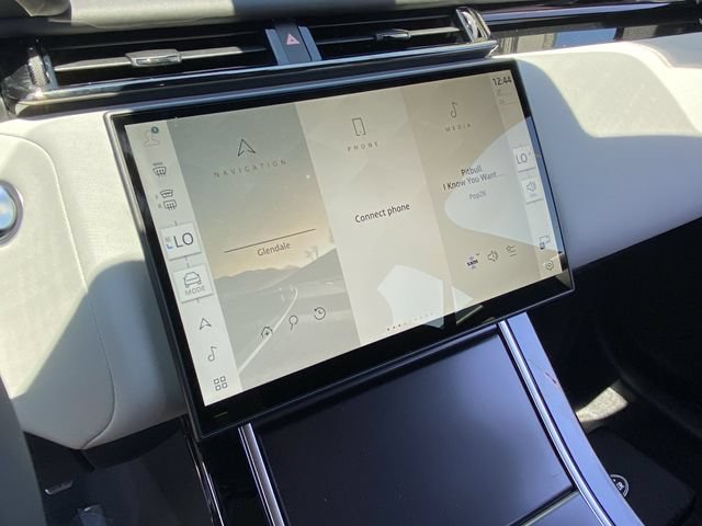 New 2026 Land Rover Range Rover Velar Dynamic SE AWD/4WD image 8