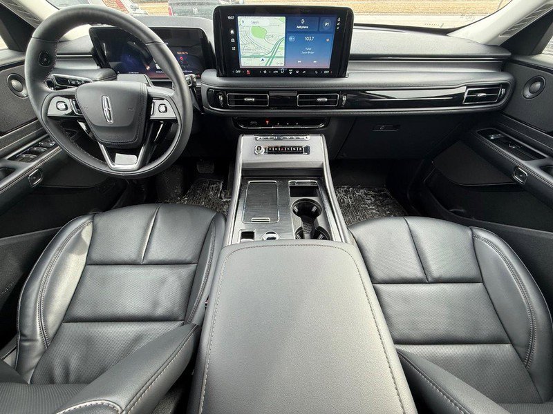 New 2025 Lincoln Aviator AWD w/ Jet Appearance Package image 8