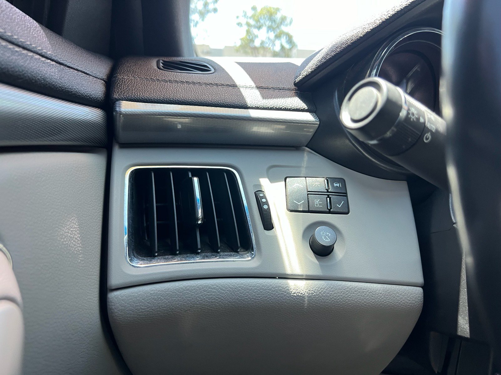 Used 2014 Cadillac CTS Coupe RWD image 24
