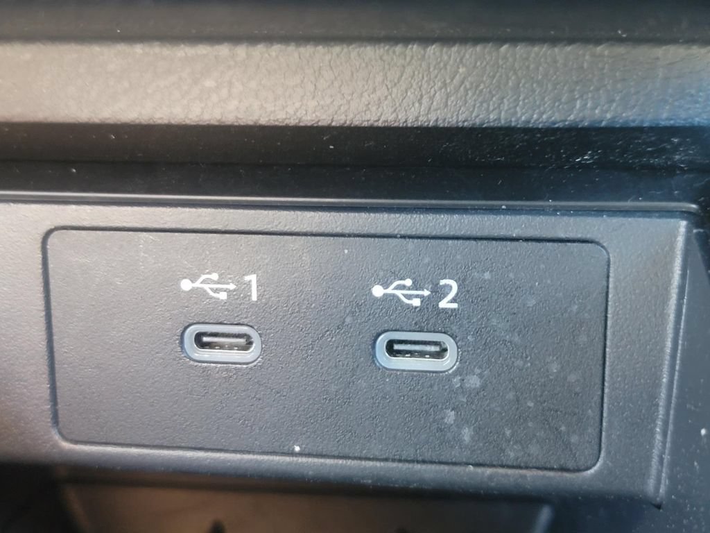 Used 2025 Nissan Kicks SV AWD/4WD image 27