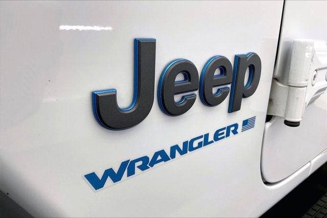 Used 2023 Jeep Wrangler Unlimited w/ Cold Weather Group image 7