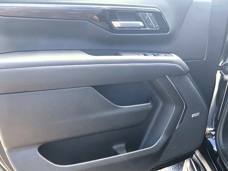 New 2026 Chevrolet Suburban LT w/ Comfort Package image 22