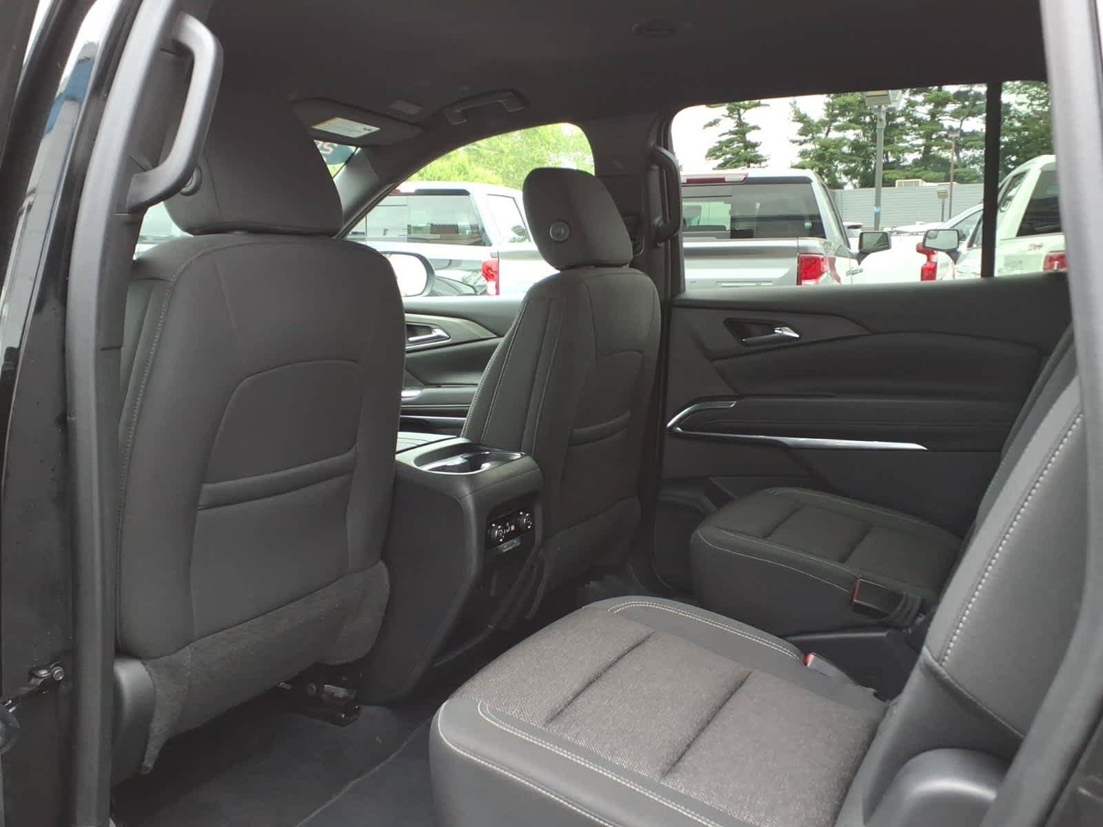 Used 2024 Chevrolet Traverse LT AWD/4WD image 20
