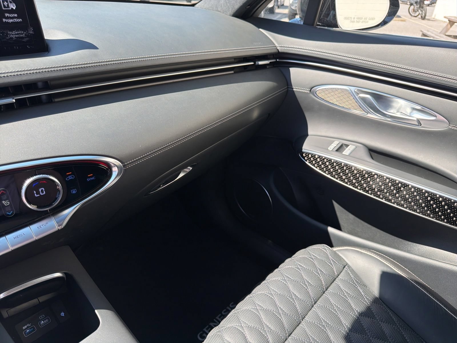 Used 2025 Genesis GV70 3.5T Sport w/ Sport Prestige Package AWD/4WD image 29