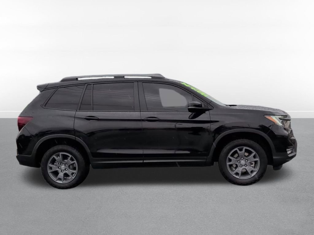 Used 2025 Honda Passport TrailSport image 6