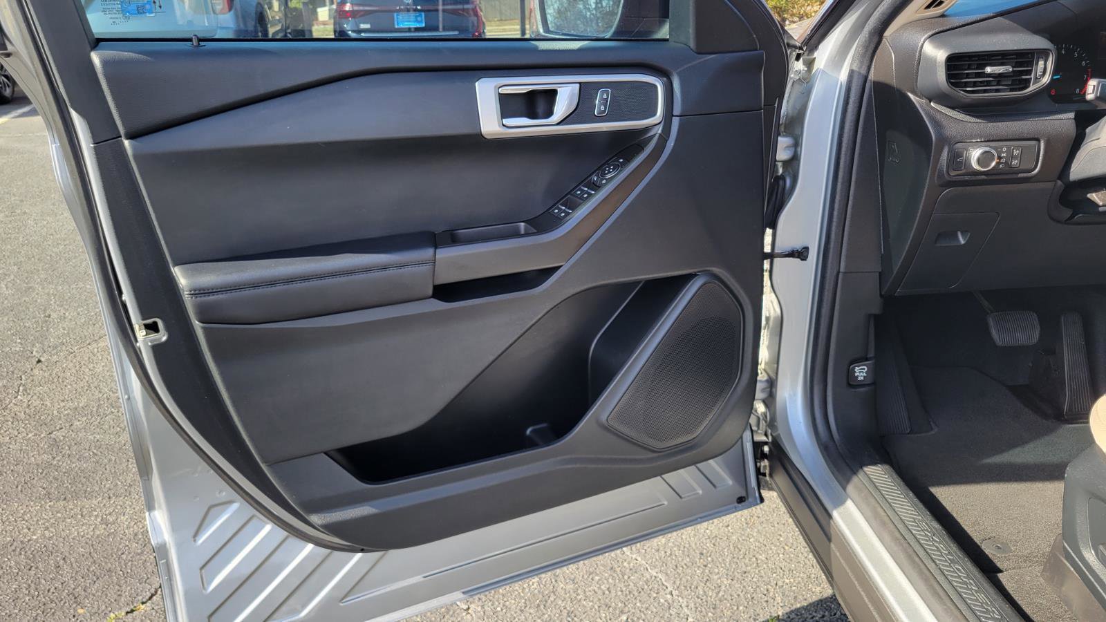 Used 2022 Ford Explorer 4WD image 16